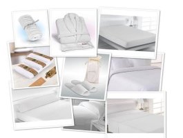 Asciugamani, accappatoi, pantofole e biancheria da letto