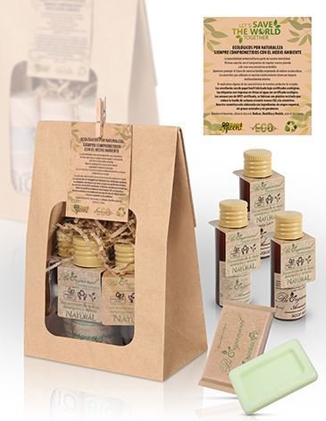 Ensemble biorganique de gel douche, shampoing, lait corporel et d&rsquo;une barre de savon | 40 kits standard.